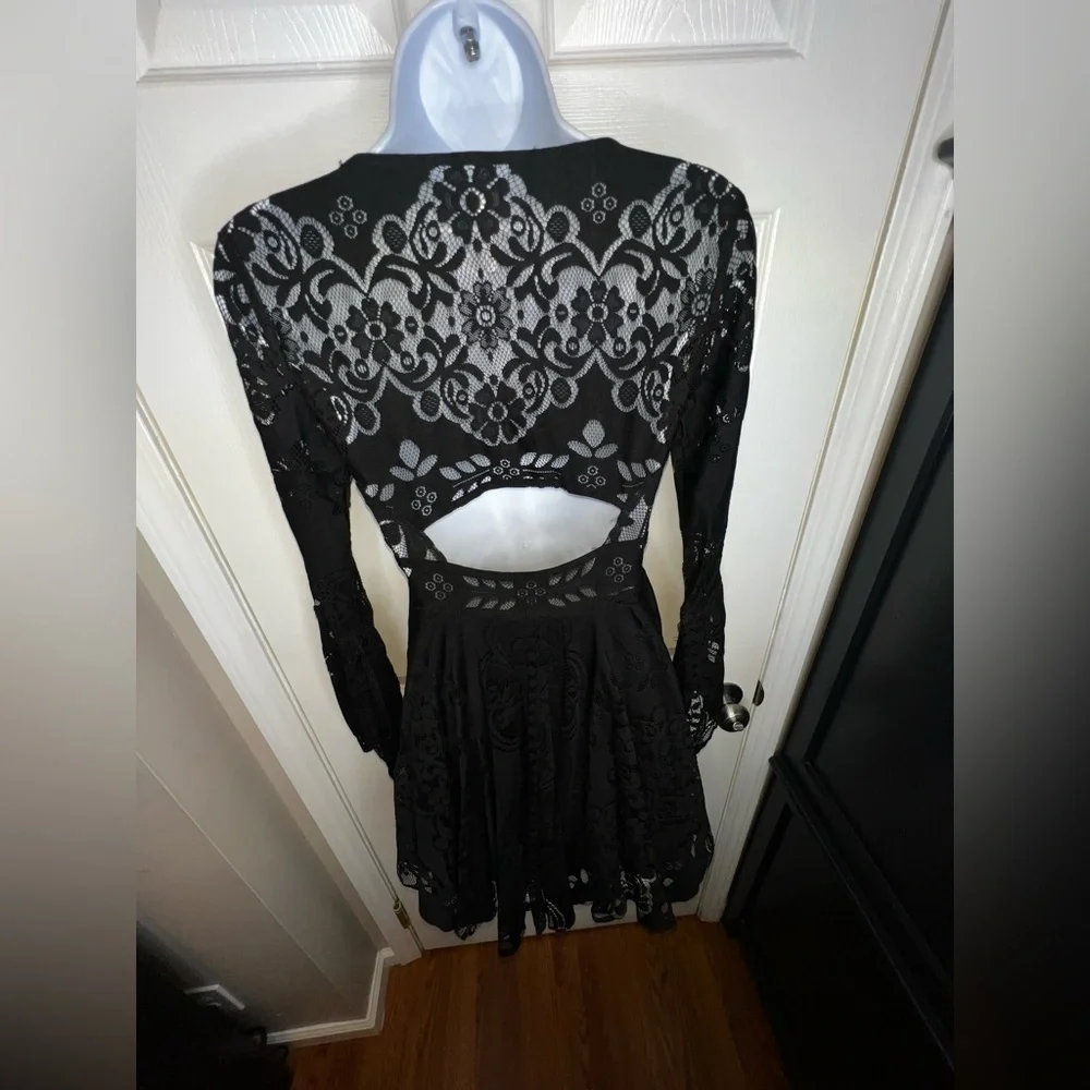 Free People Size 0 Lover’s Folk Song Black Lace Mini Dress Angel Bell Sleeve XXS